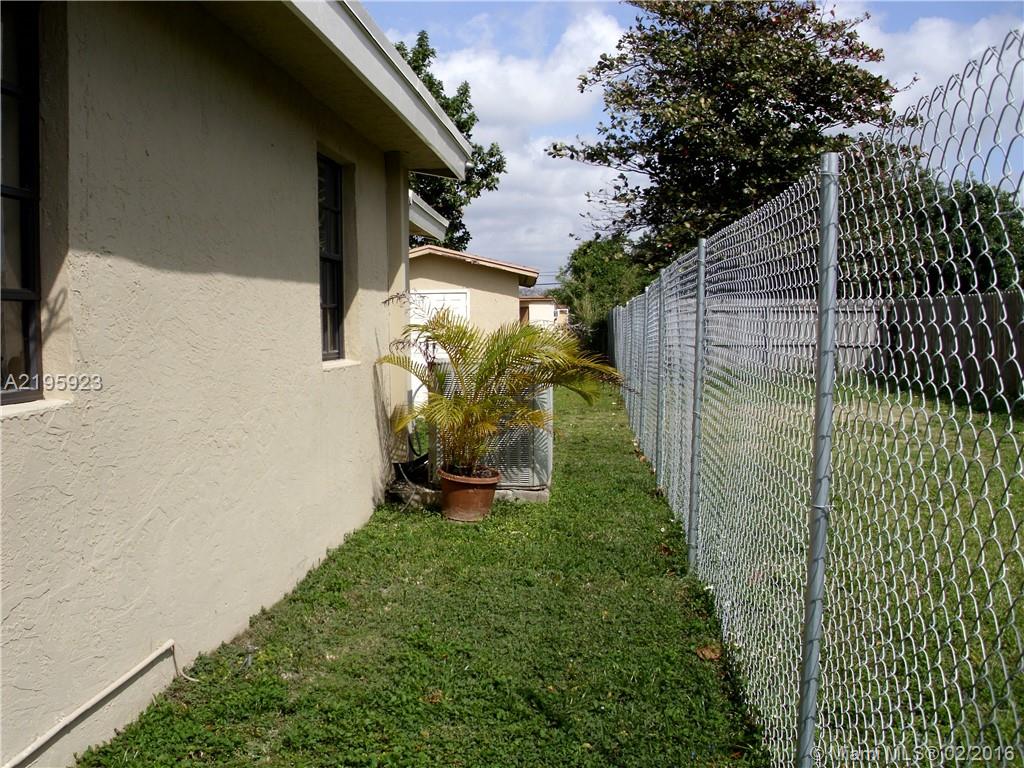 12-13 56 39 SYMMES-SHARMA - Residential