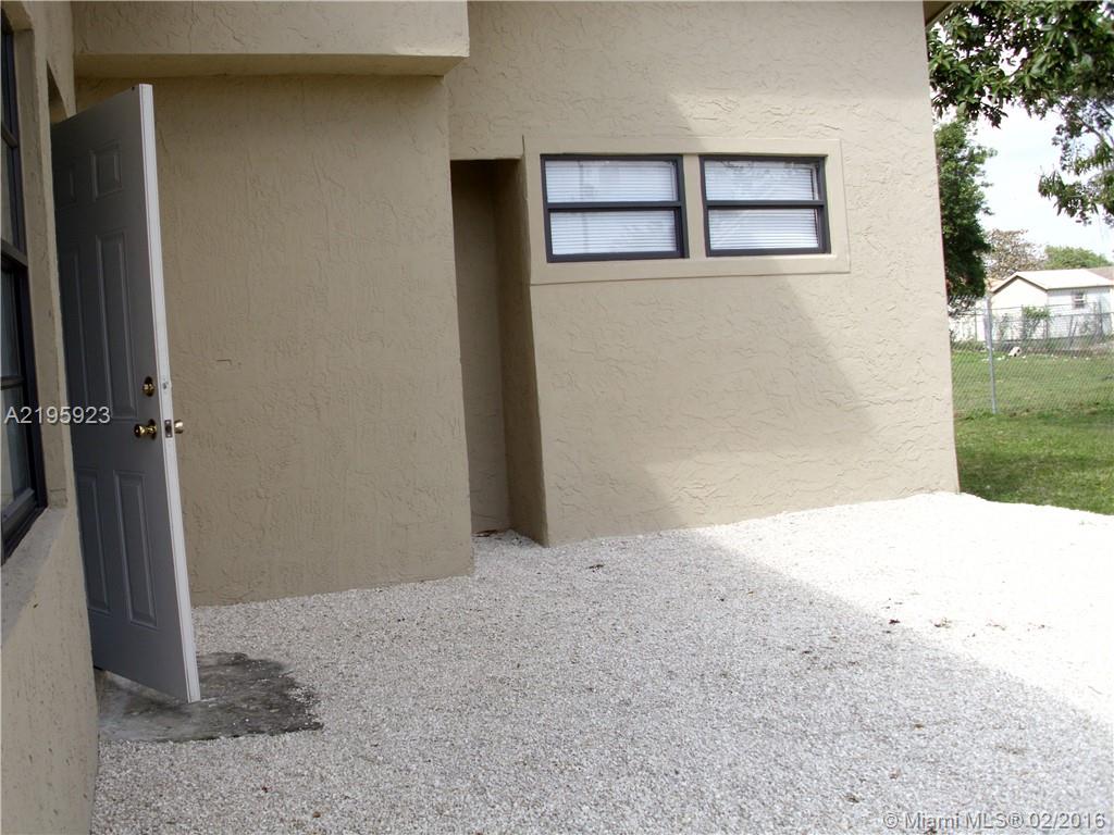 12-13 56 39 SYMMES-SHARMA - Residential