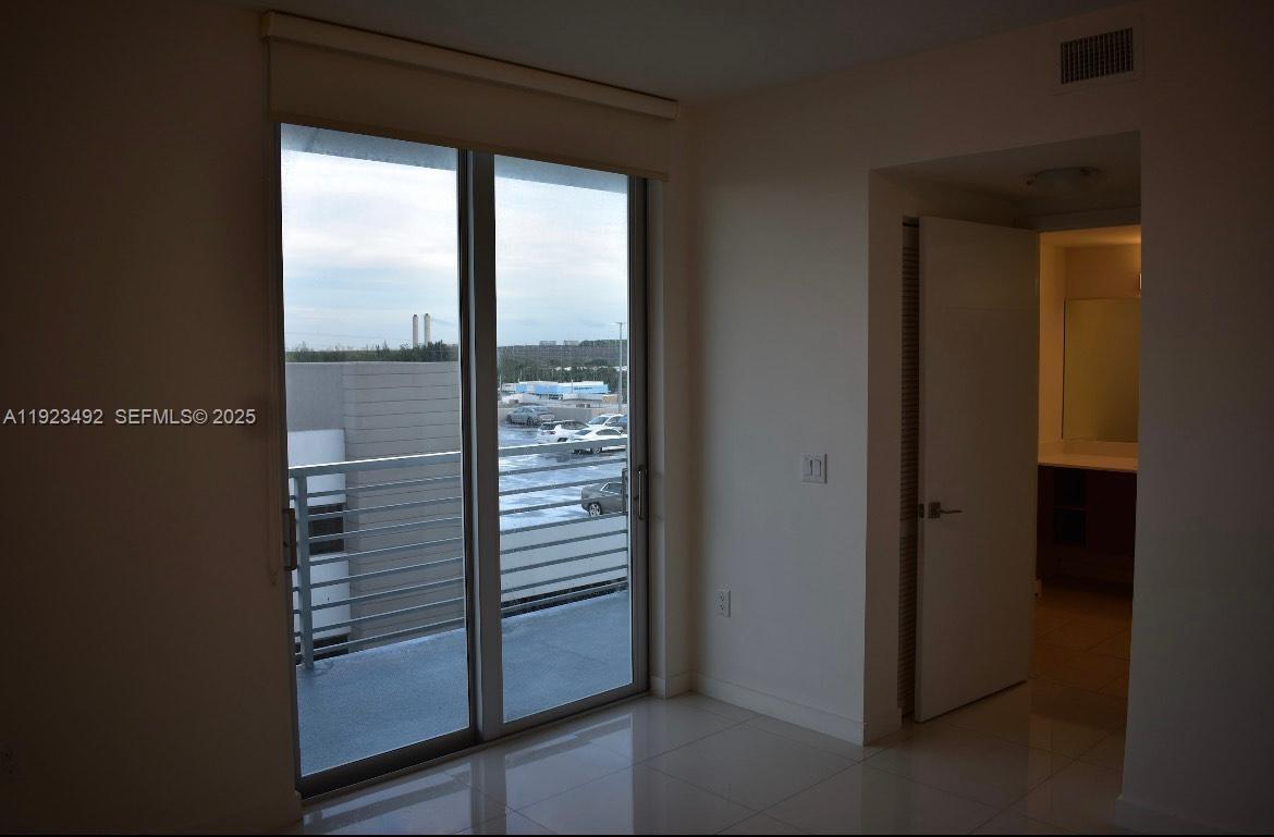 GRAND BAY COMMONS SOUTH - Residential