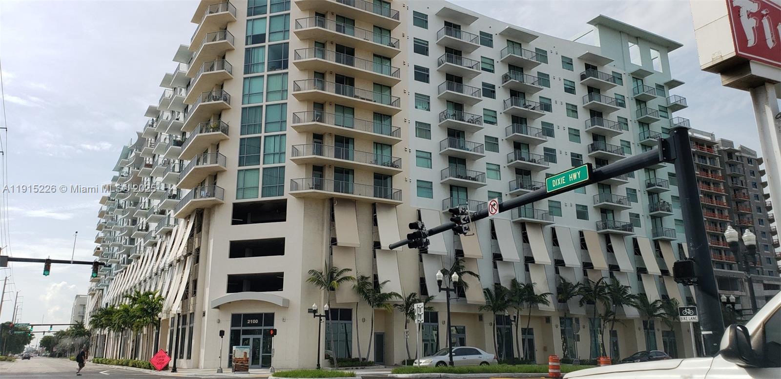 HOLLYWOOD STATION RES CON - Residential Lease