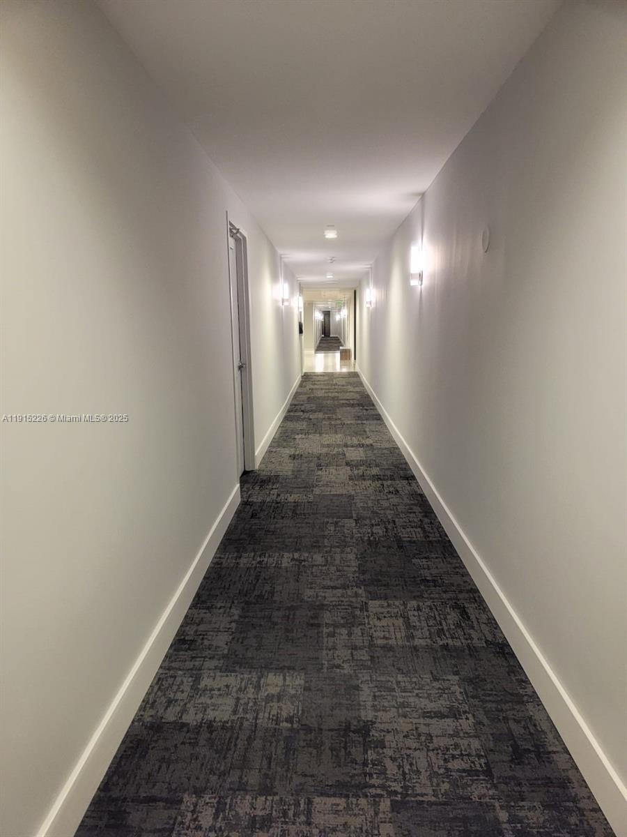 HOLLYWOOD STATION RES CON - Residential Lease