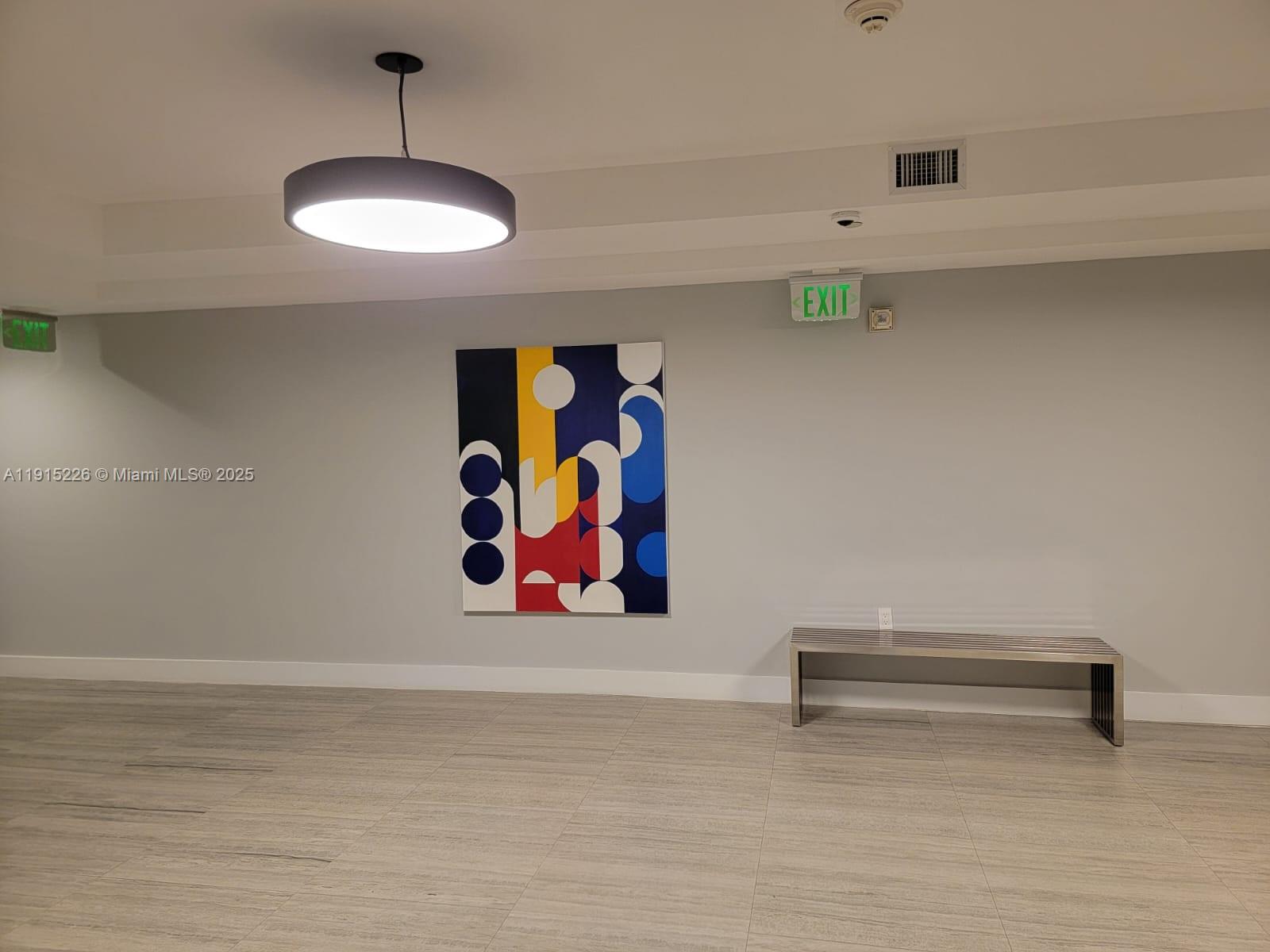 HOLLYWOOD STATION RES CON - Residential Lease