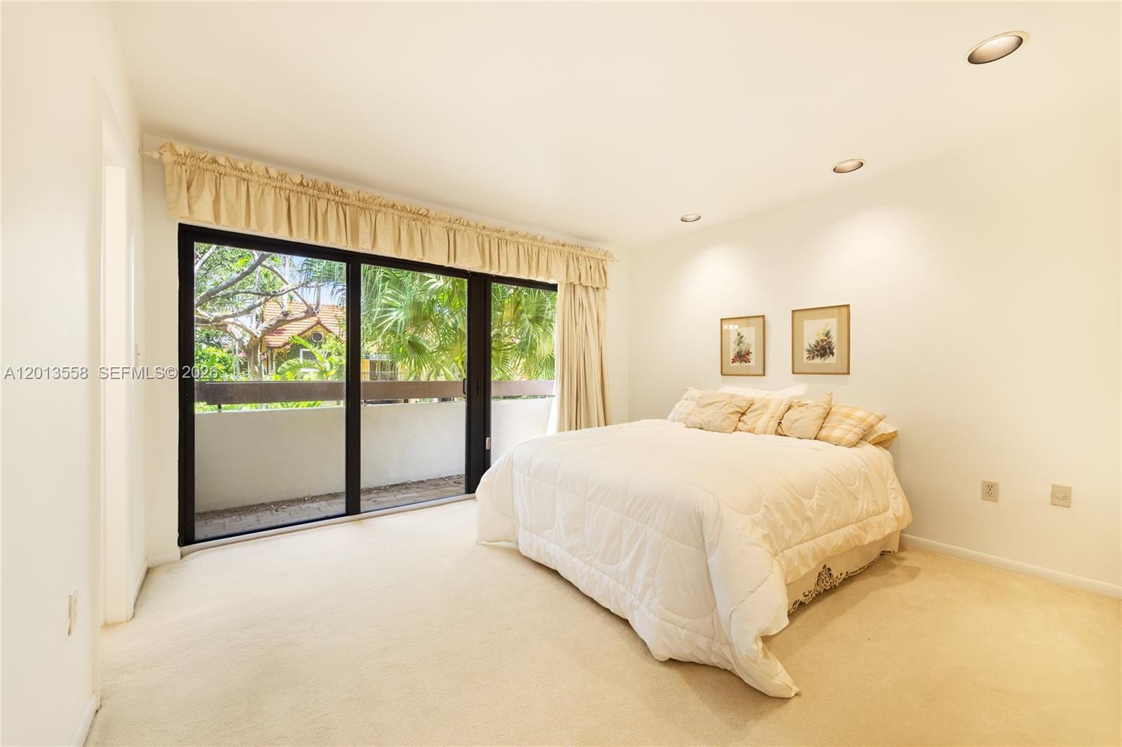 SANS SOUCI CORR PL OF 2ND - Residential
