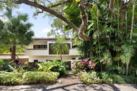 Photo of 142 San Souci Dr, Coral Gables, FL 33133 (MLS # A12013558)