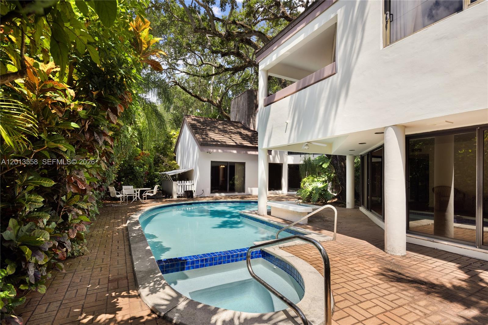 SANS SOUCI CORR PL OF 2ND - Residential