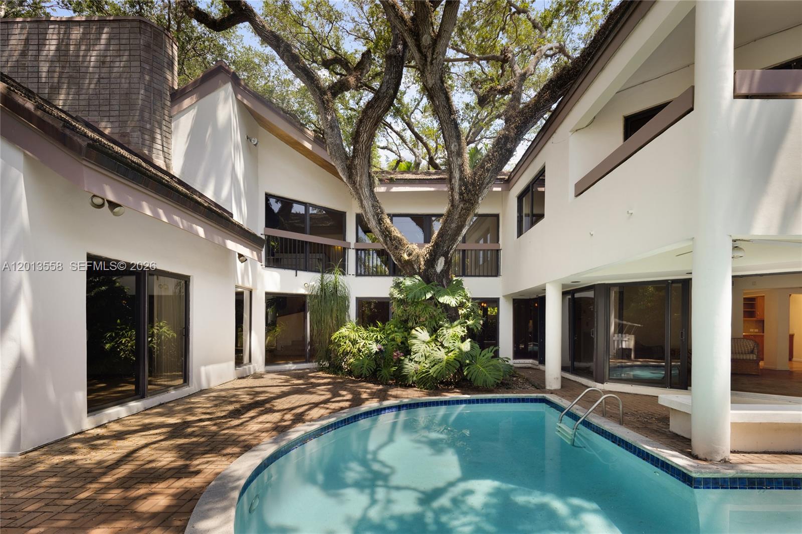 SANS SOUCI CORR PL OF 2ND - Residential