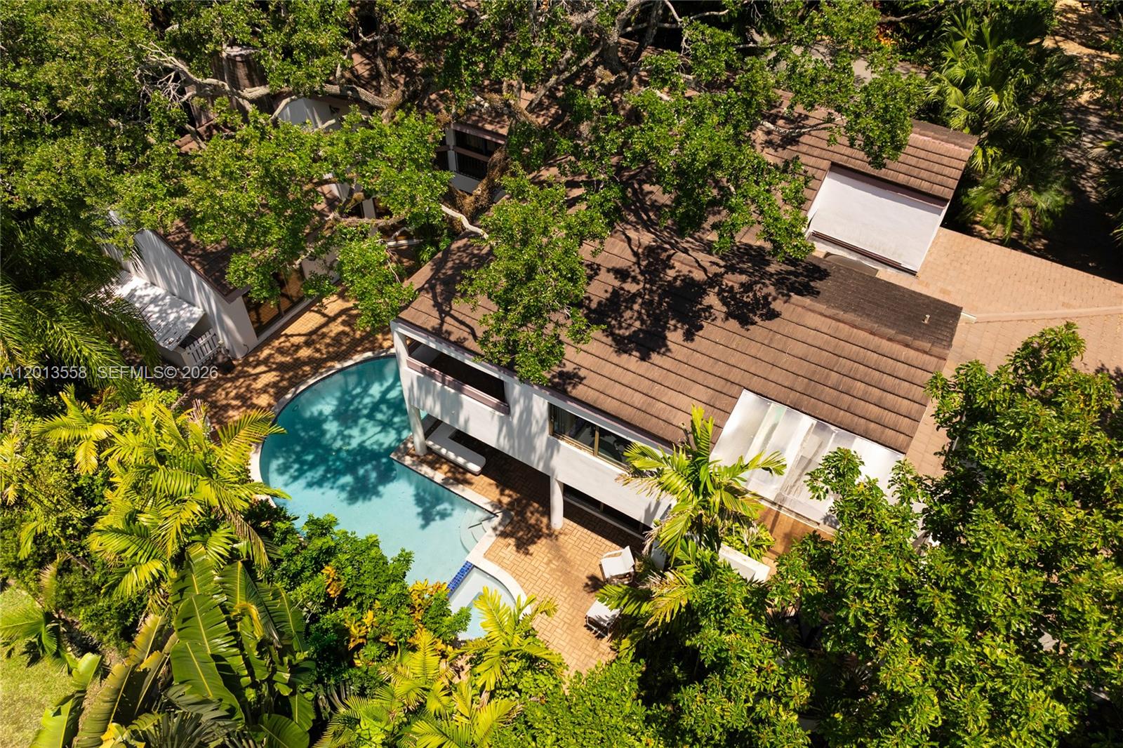 SANS SOUCI CORR PL OF 2ND - Residential