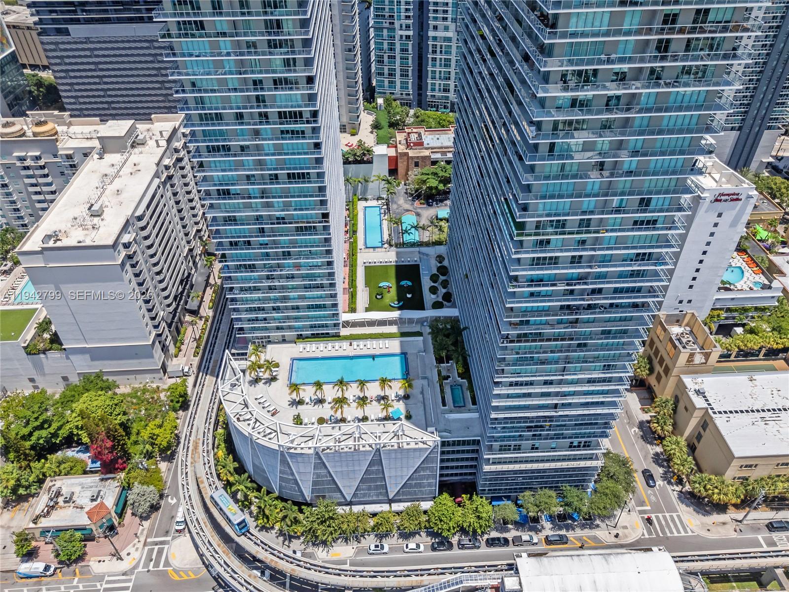 THE AXIS ON BRICKELL - Residential