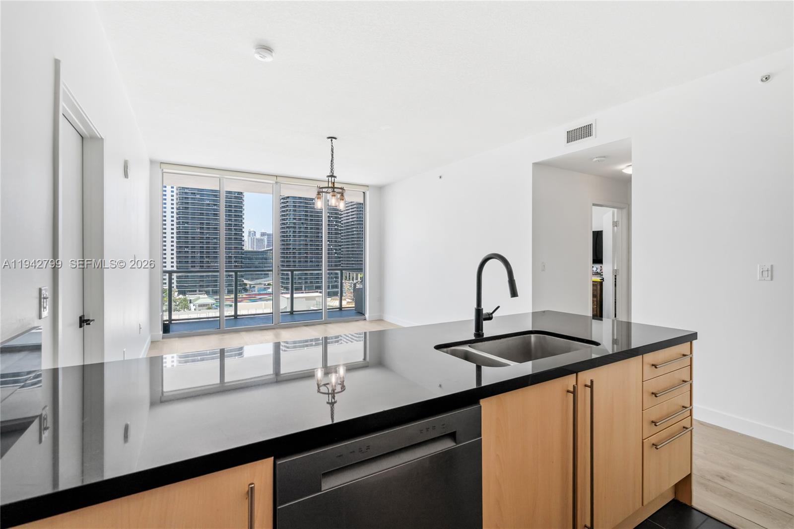 THE AXIS ON BRICKELL - Residential