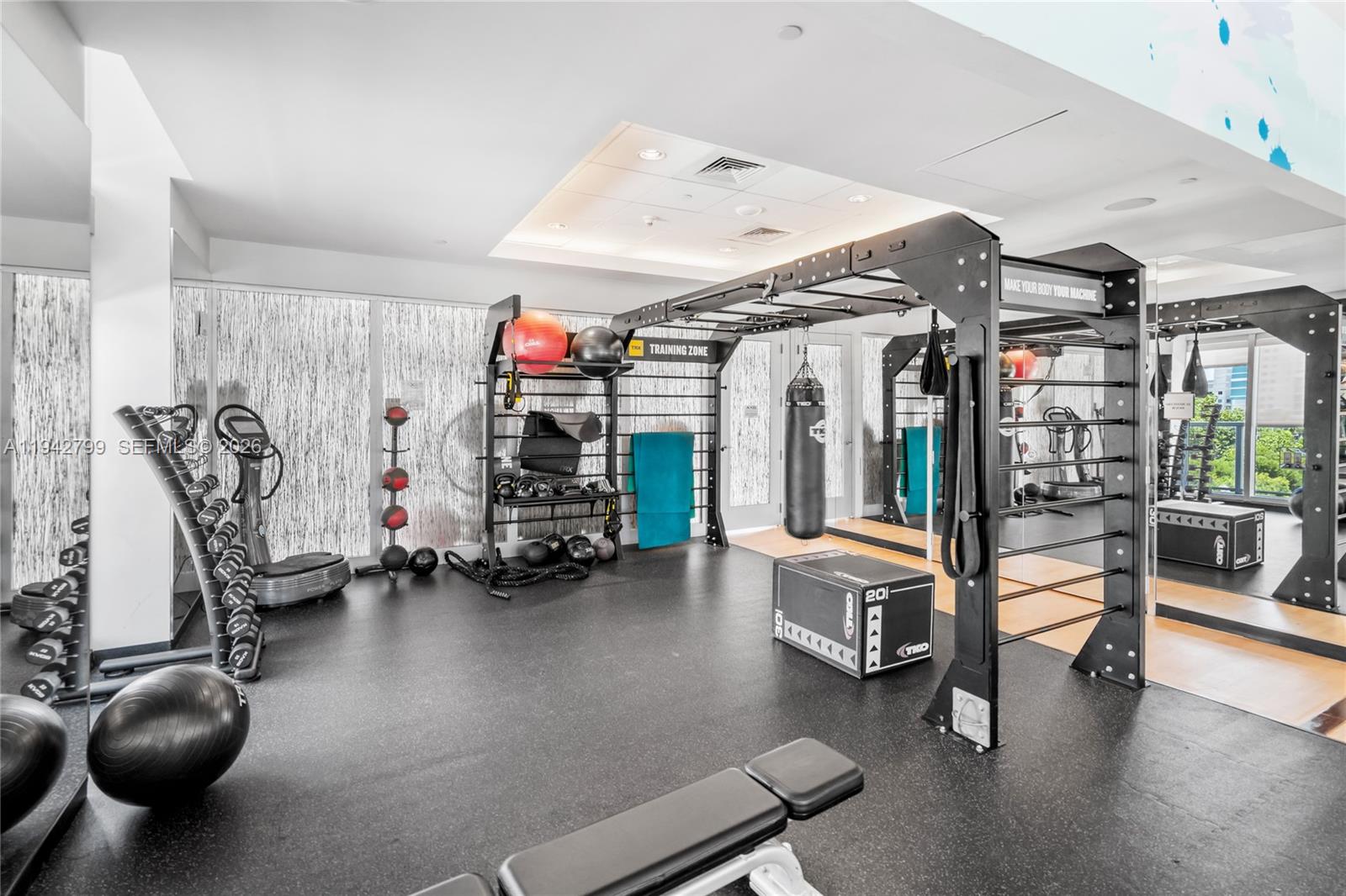 THE AXIS ON BRICKELL - Residential