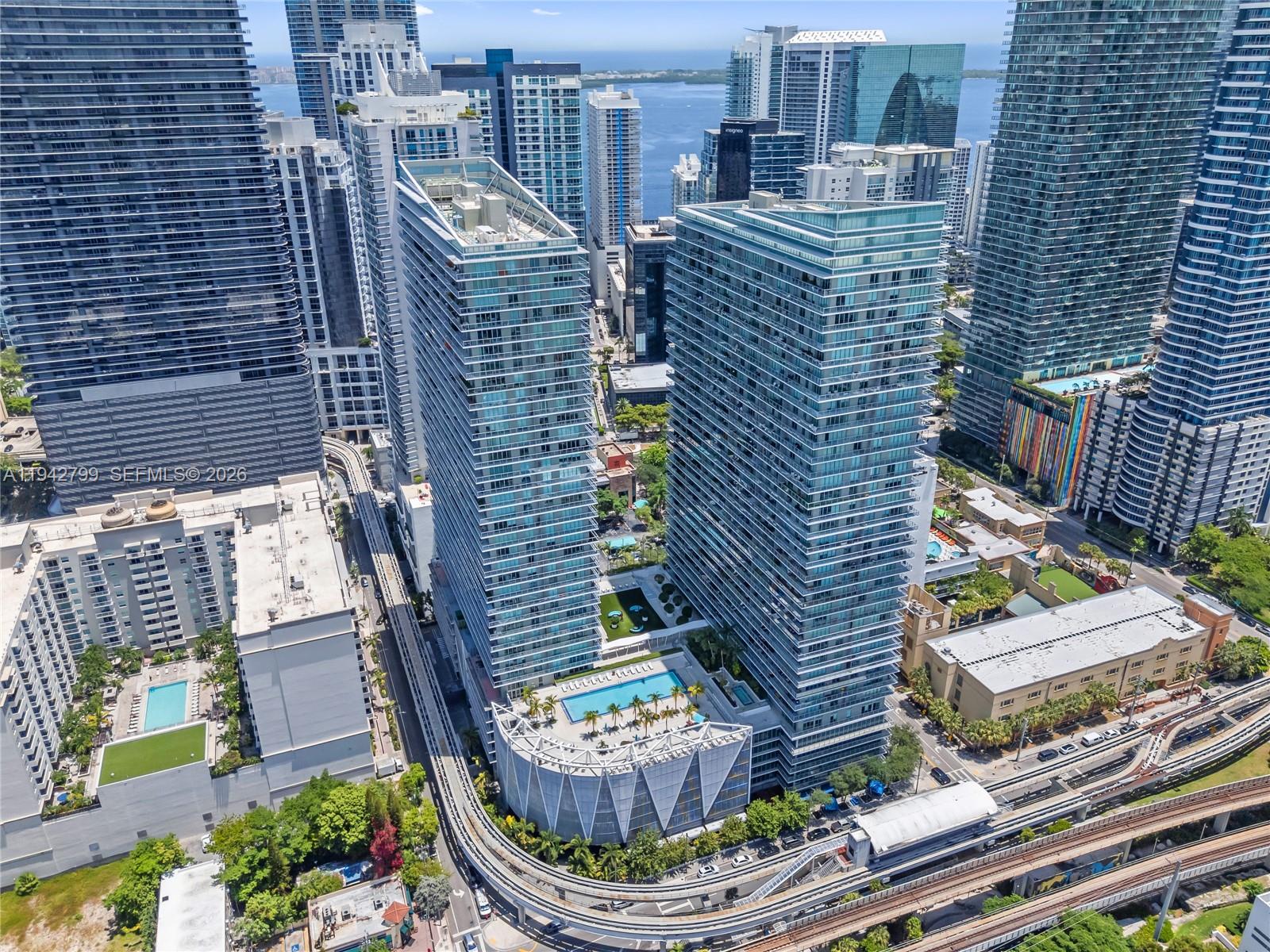 THE AXIS ON BRICKELL - Residential