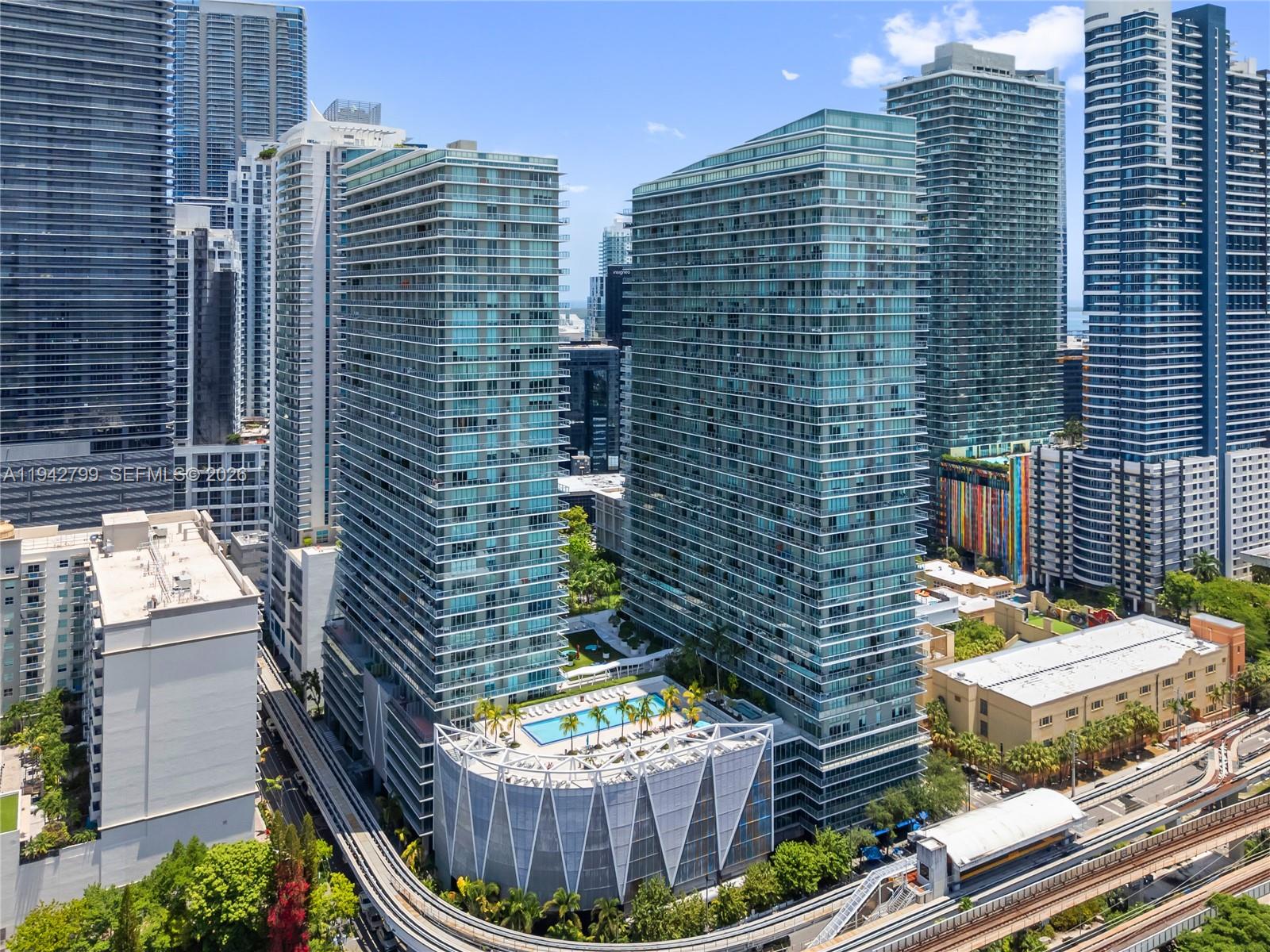 THE AXIS ON BRICKELL - Residential