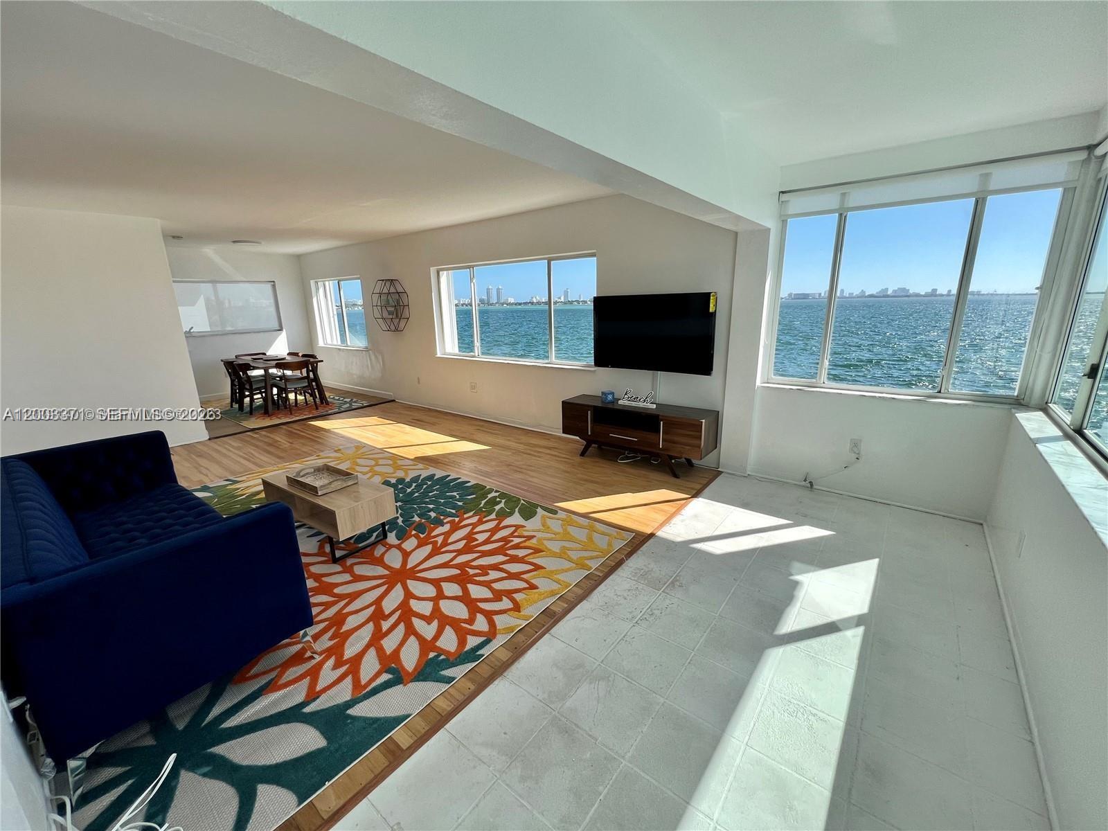 1840 S Treasure Dr 11