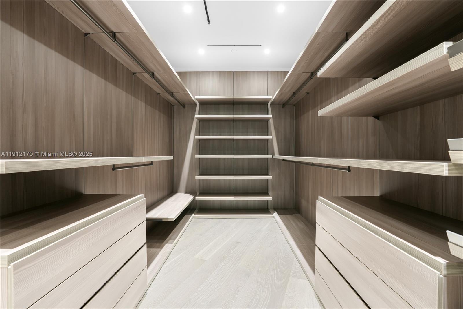 GOLDEN ISLES SEC A REV PL - Residential