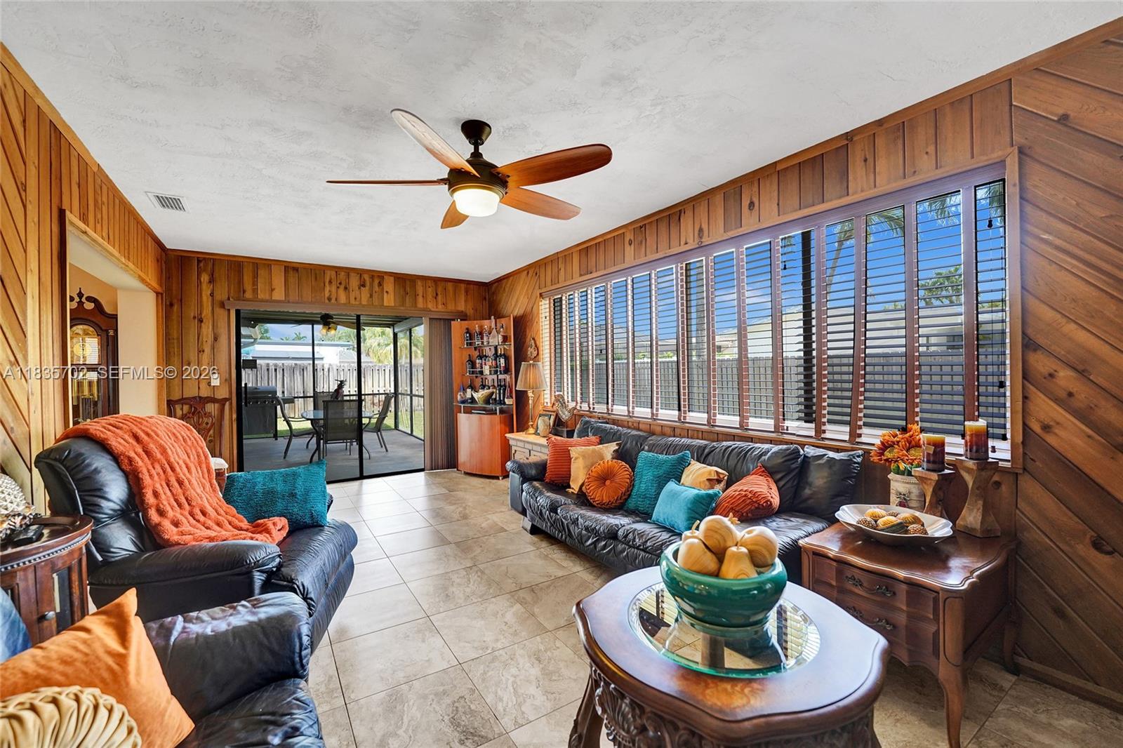 PEMBROKE LAKES SEC 2 - Residential