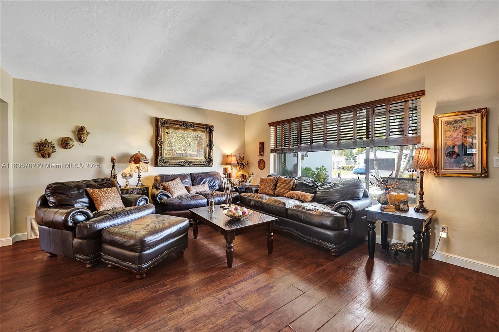 PEMBROKE LAKES SEC 2 - Residential