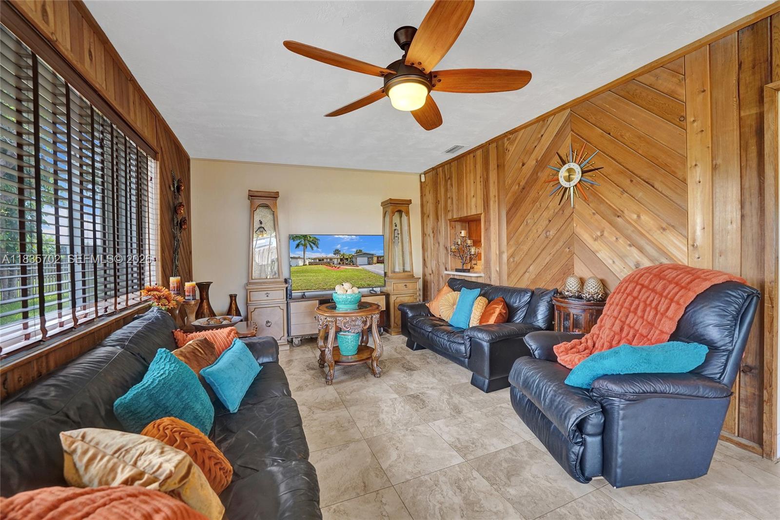 PEMBROKE LAKES SEC 2 - Residential