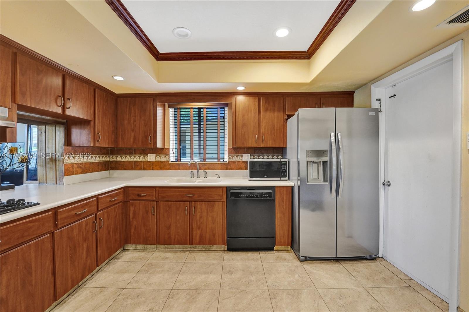 PEMBROKE LAKES SEC 2 - Residential