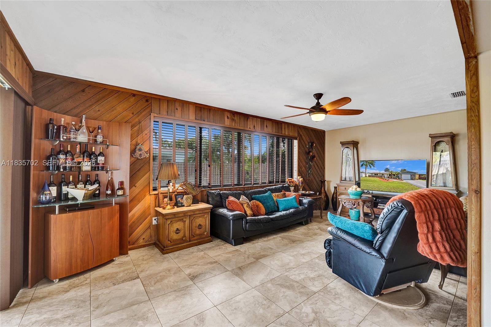 PEMBROKE LAKES SEC 2 - Residential