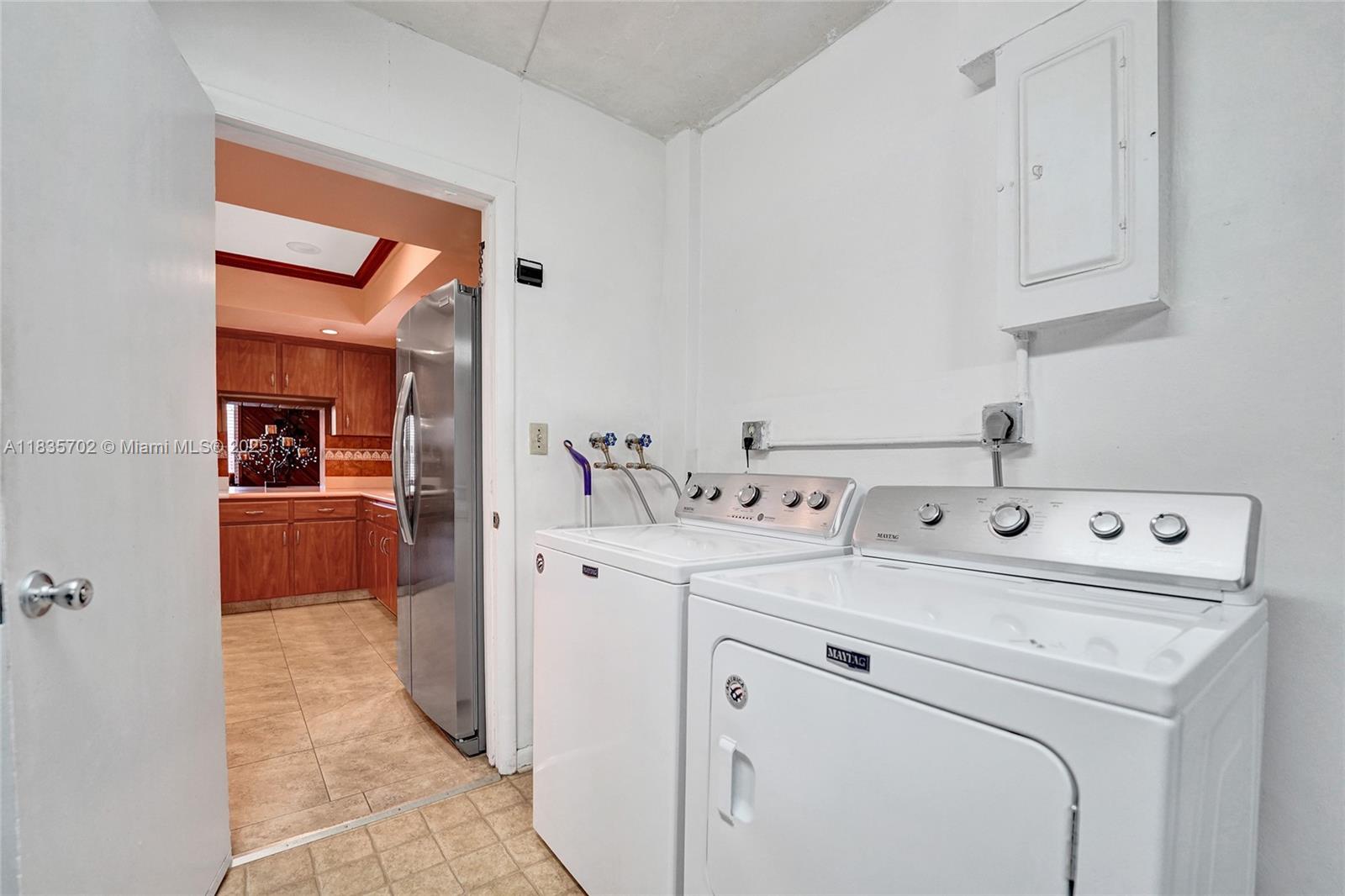 PEMBROKE LAKES SEC 2 - Residential