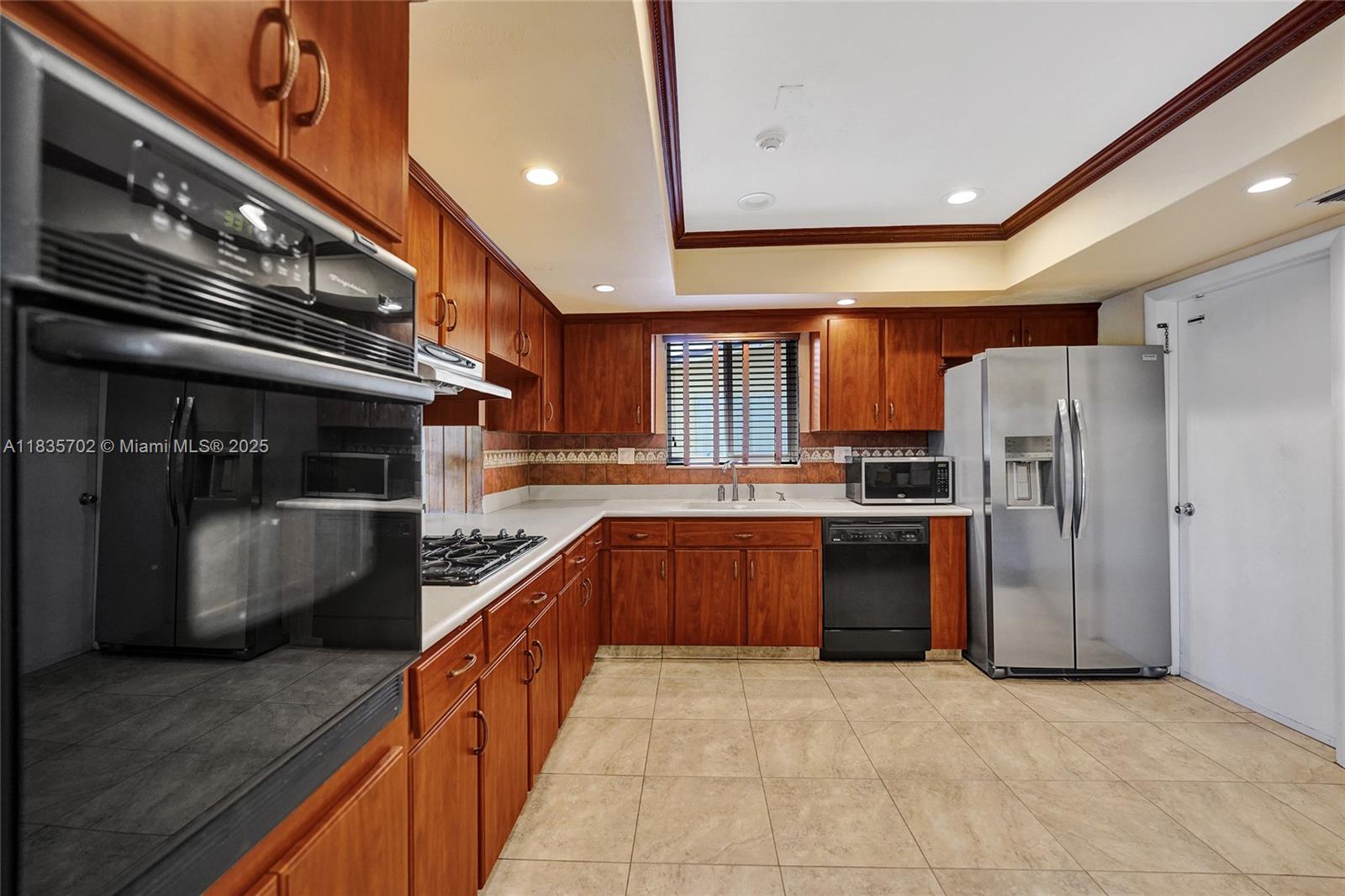 PEMBROKE LAKES SEC 2 - Residential