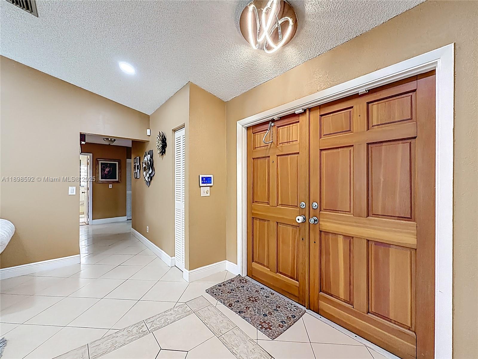 BOULEVARD WOODS WEST SEC - Residential Lease