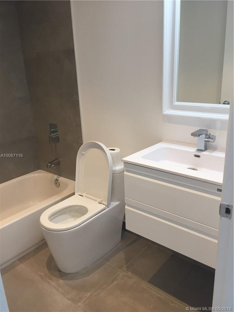 Parc Central Aventura Eas - Residential Lease