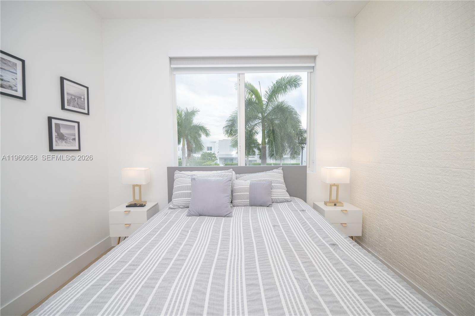 DORAL PALMS SOUTH - Residential