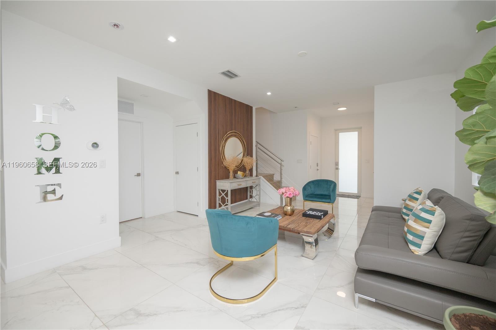 DORAL PALMS SOUTH - Residential