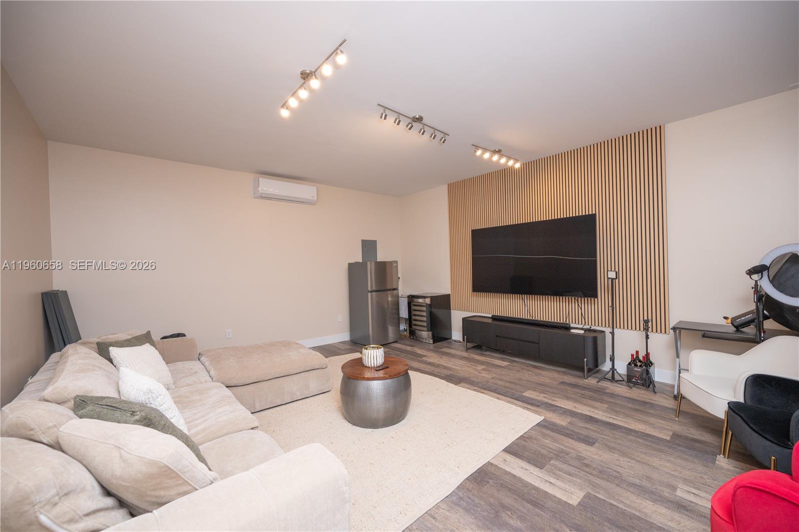 DORAL PALMS SOUTH - Residential