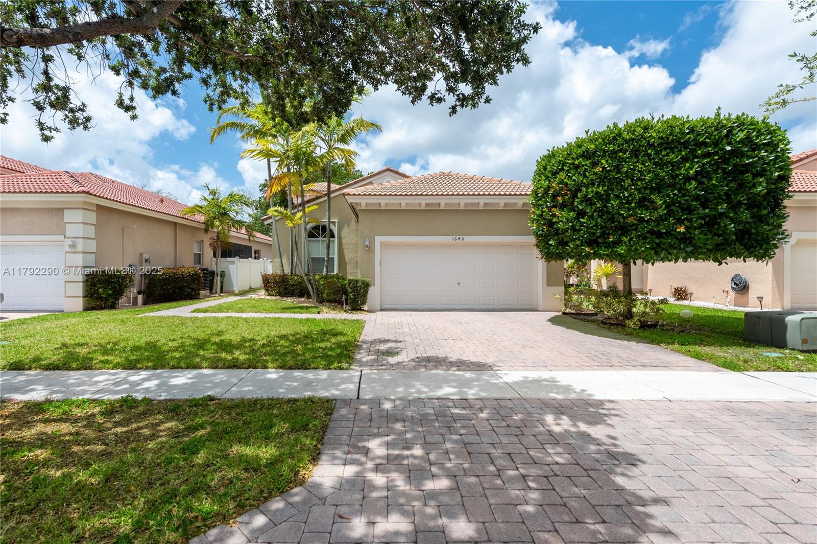 1640 Ne 37th Ave, Homestead, Miami-Dade County, Florida - 3 Bedrooms  
2 Bathrooms - 