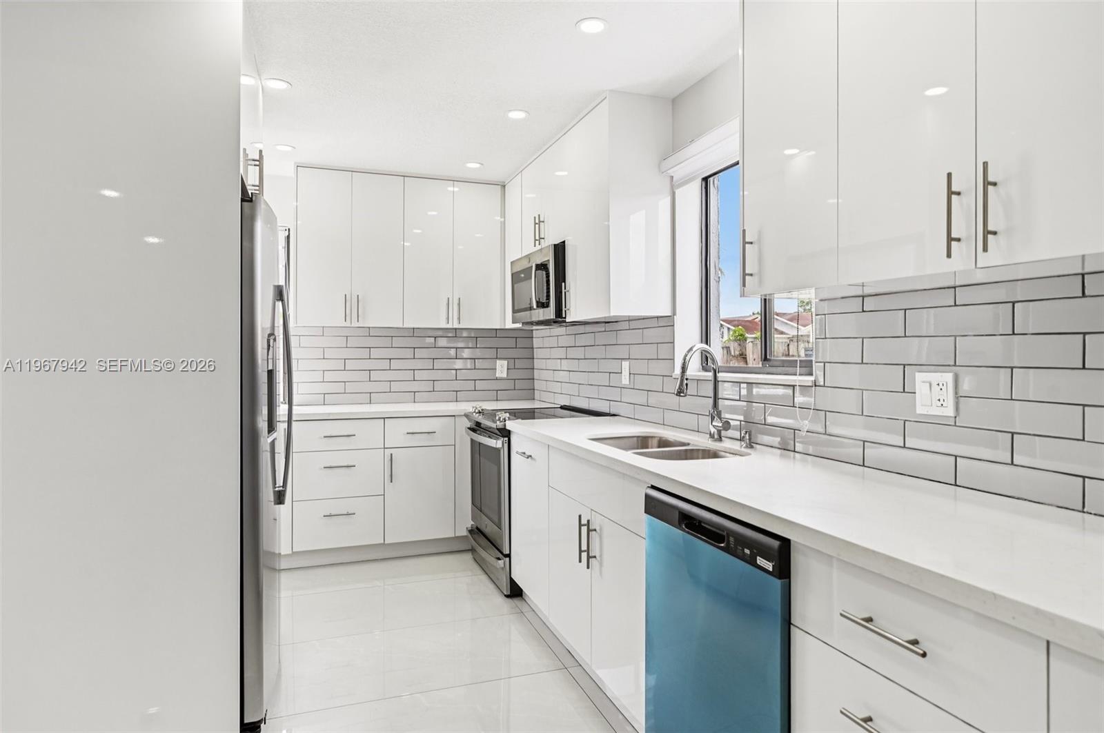 LIME GROVE ESTATES SEC 3 - Residential