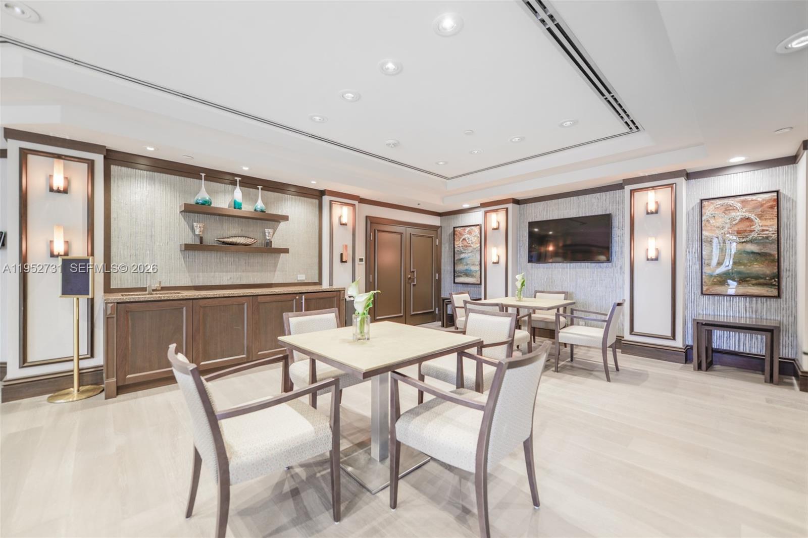 2800 ISL BLVD WILLIAMS IS - Residential