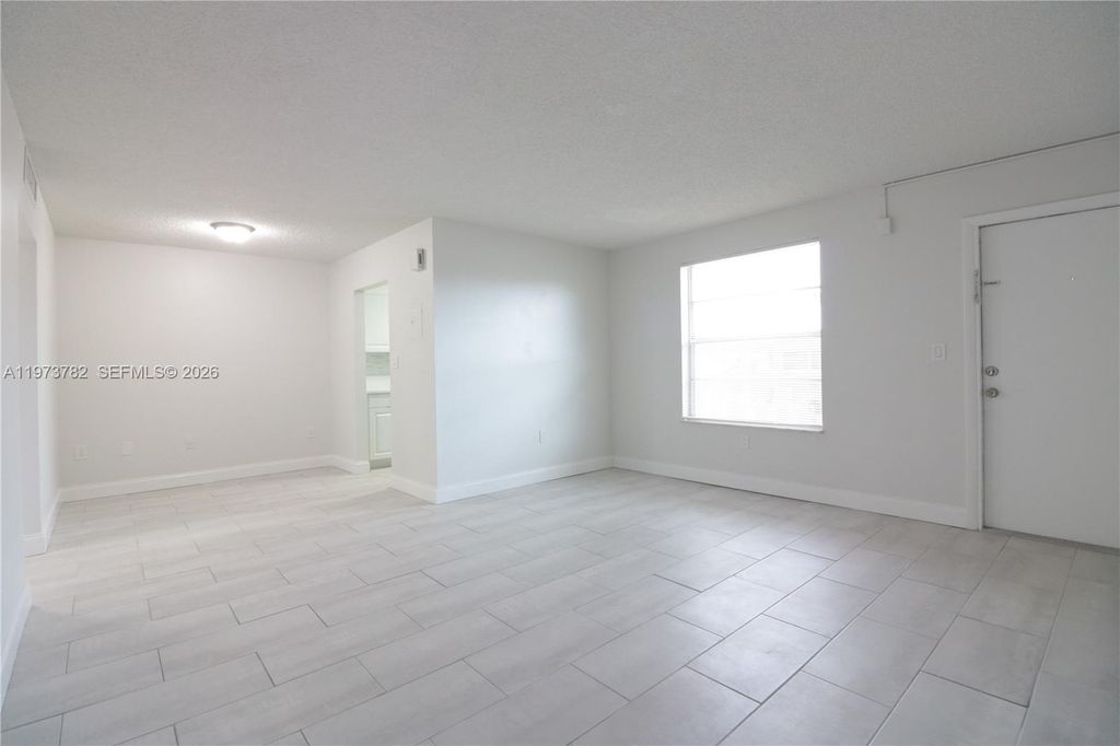 Photo of 400 NE 1st St #207, Hallandale Beach, FL 33009 (MLS # A11973782)
