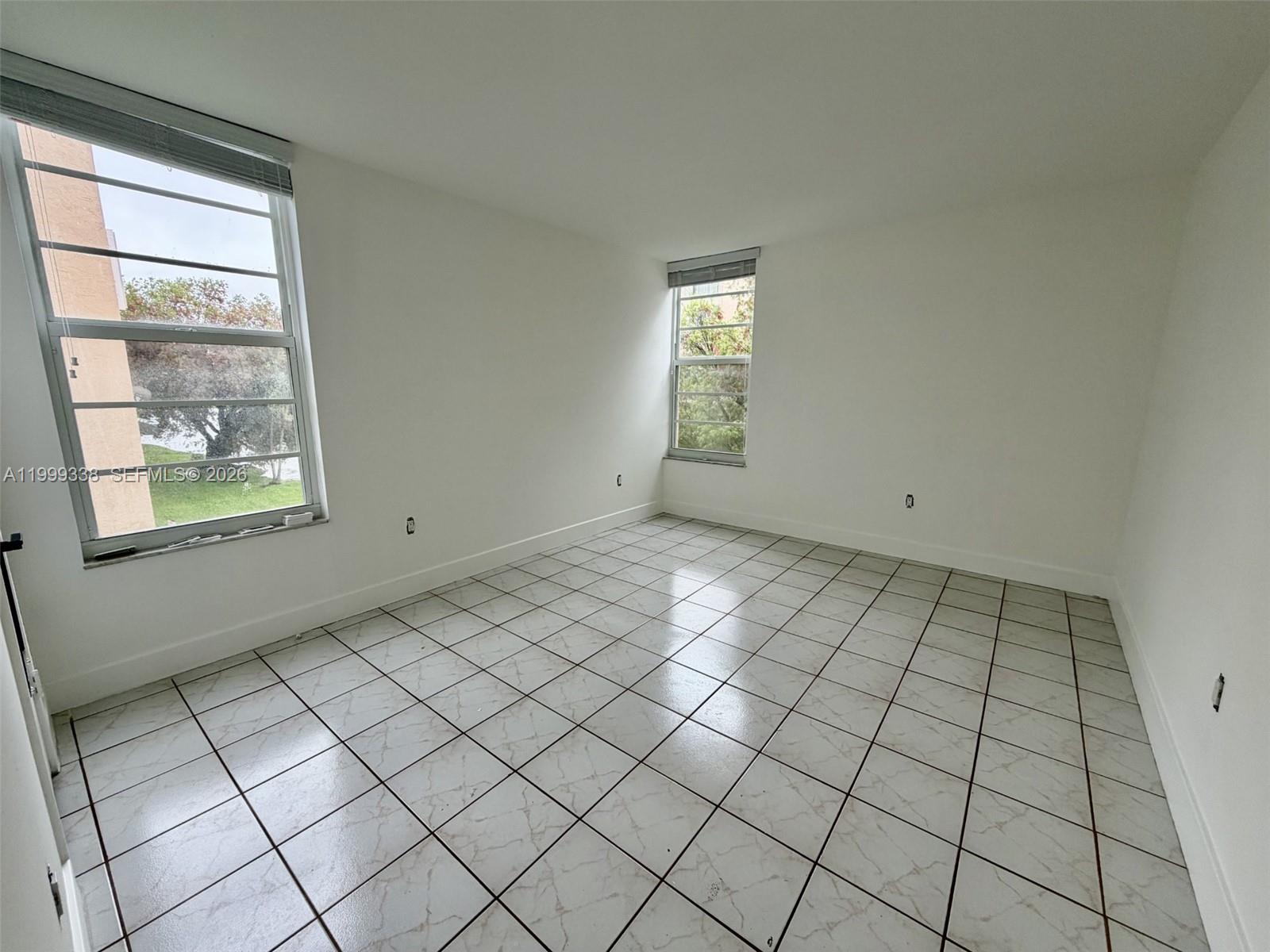 FERNWOODS CONDO NO 3 - Residential Lease