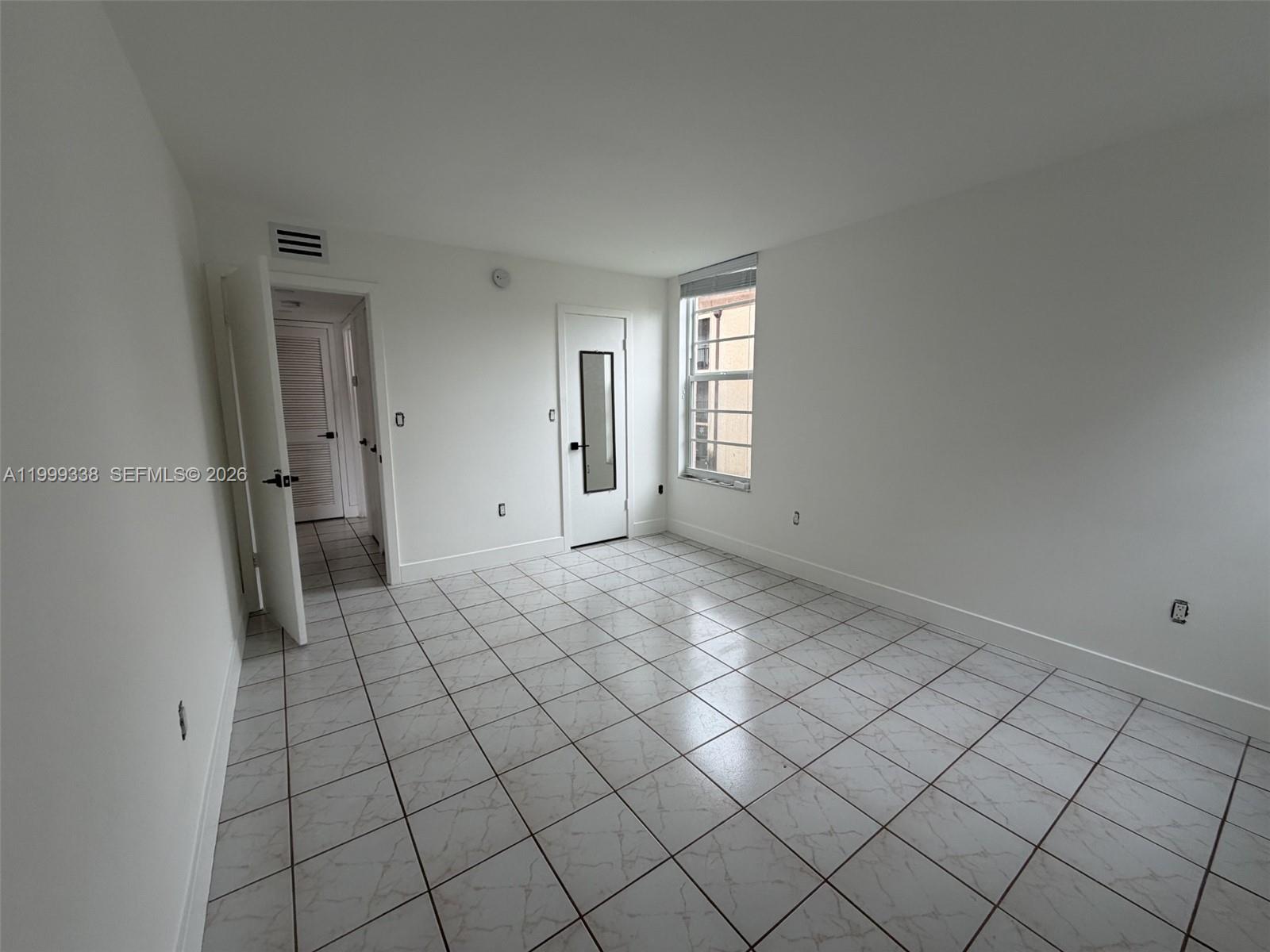 FERNWOODS CONDO NO 3 - Residential Lease