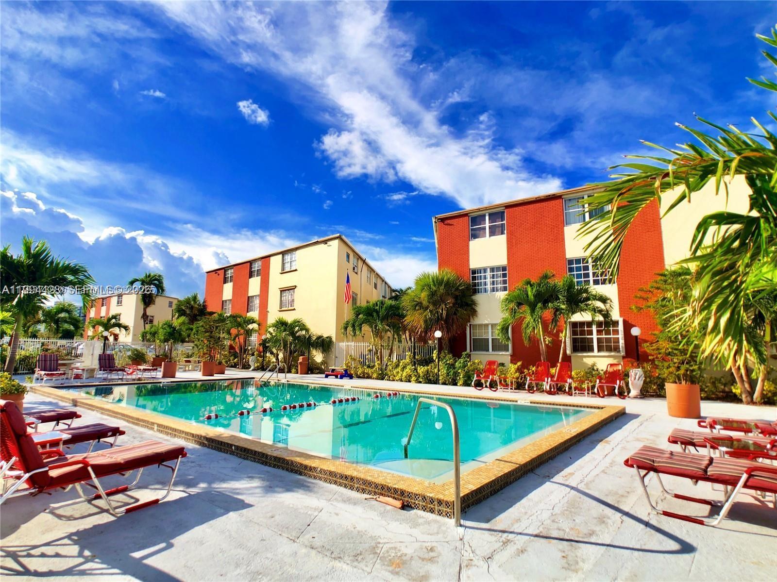 NO BAY WHITE HOUSE NO 2 C - Residential Lease