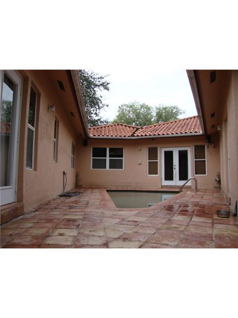 RAINBOWS END - Residential