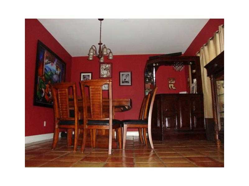 RAINBOWS END - Residential