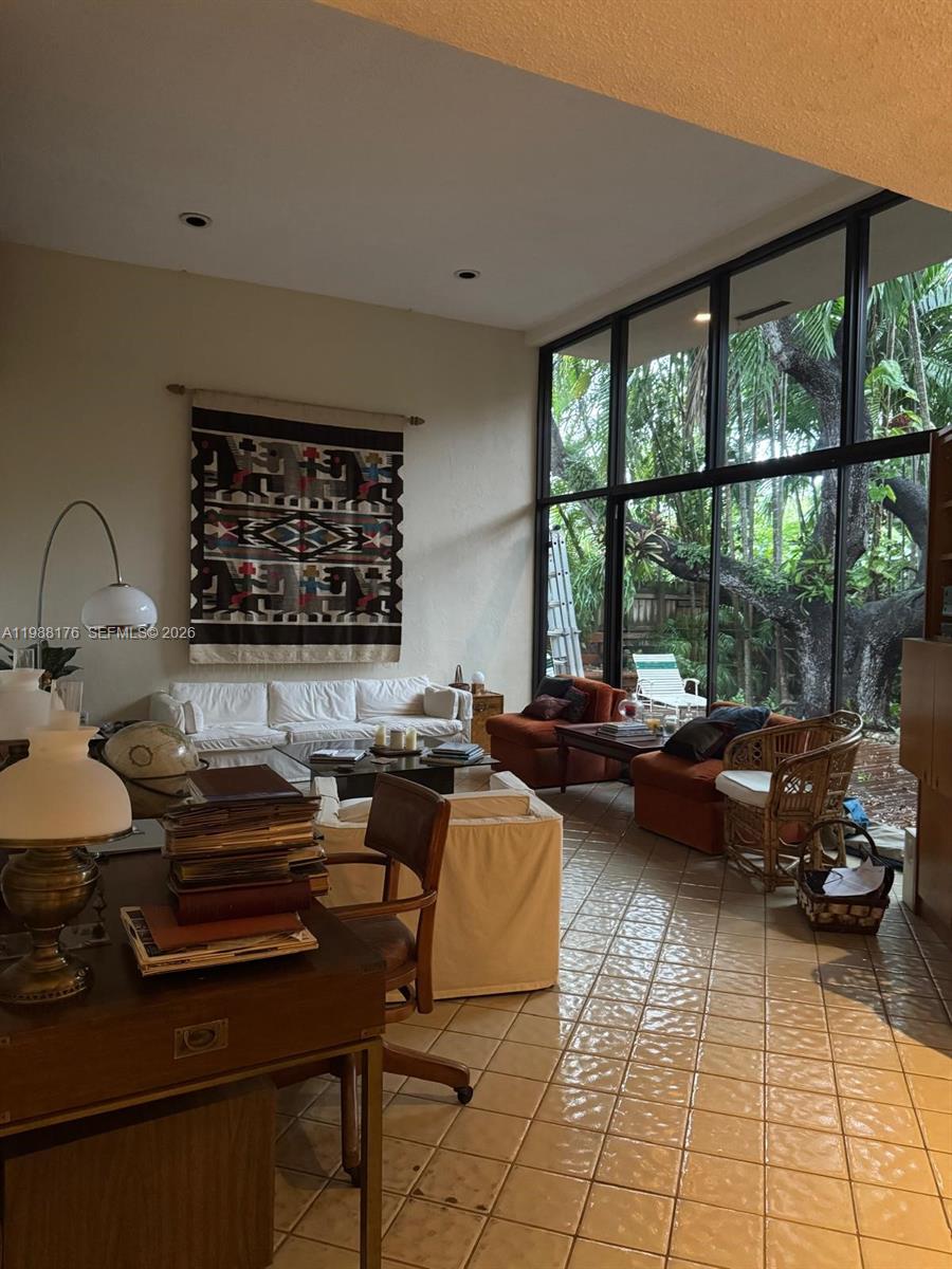 JOSEPH MNR - Residential