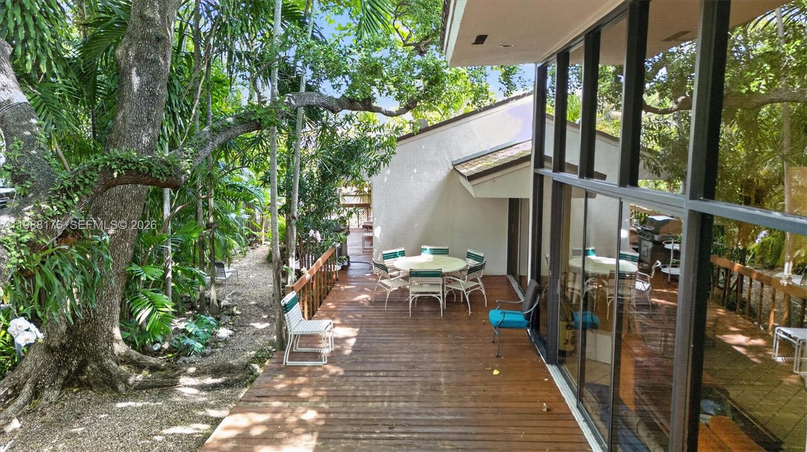 JOSEPH MNR - Residential