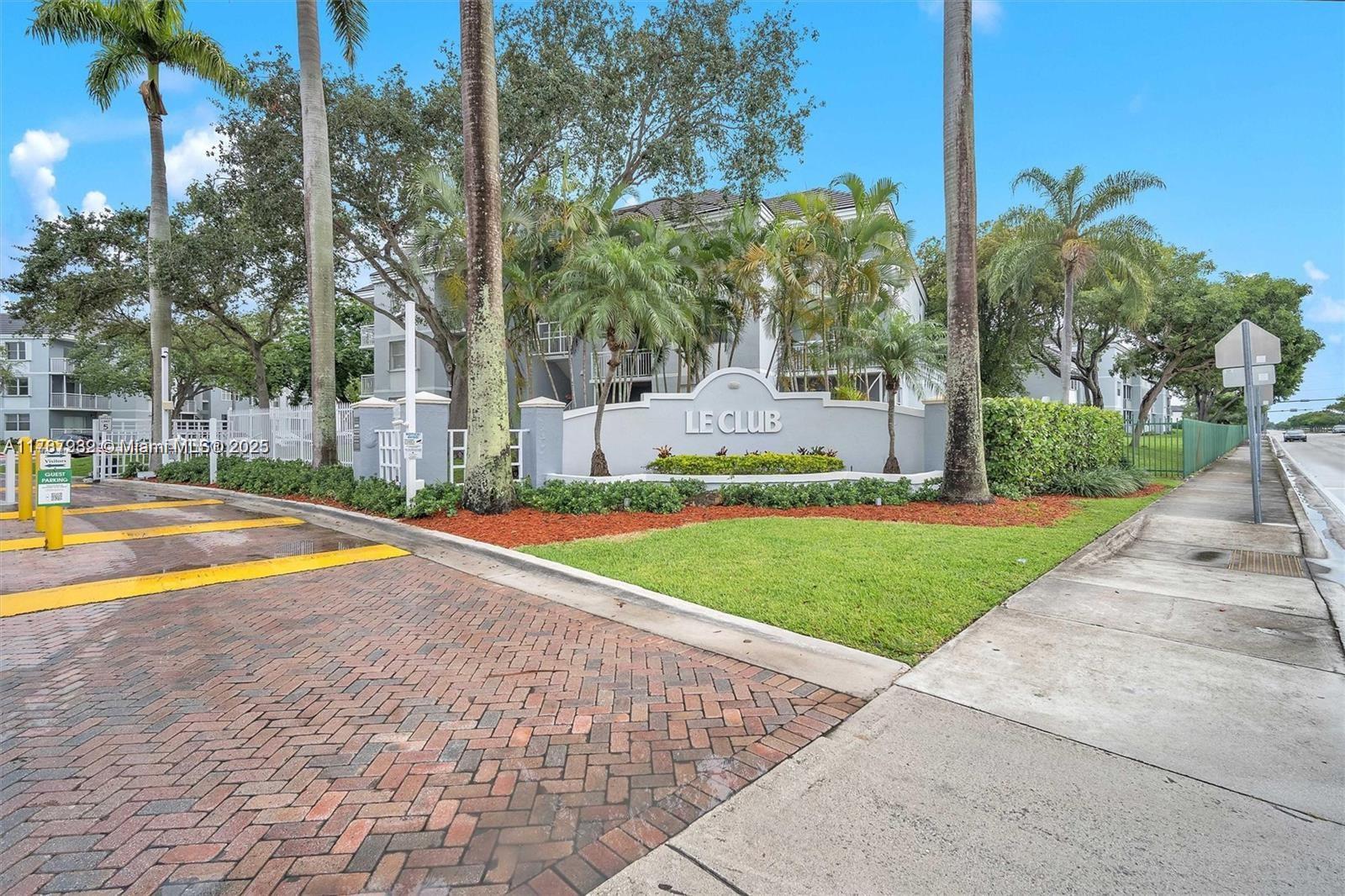 Rental Property at 8660 Sw 212th St 306, Cutler Bay, Miami-Dade County, Florida - Bedrooms: 1 
Bathrooms: 1  - $1,900 MO.