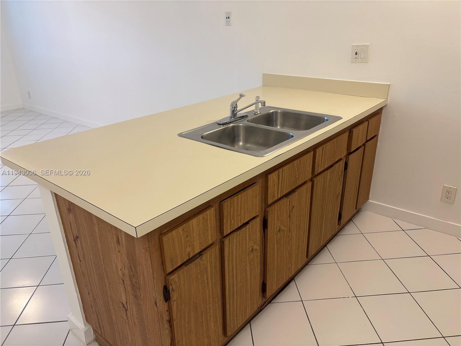 2401 Riverside Dr 314-B