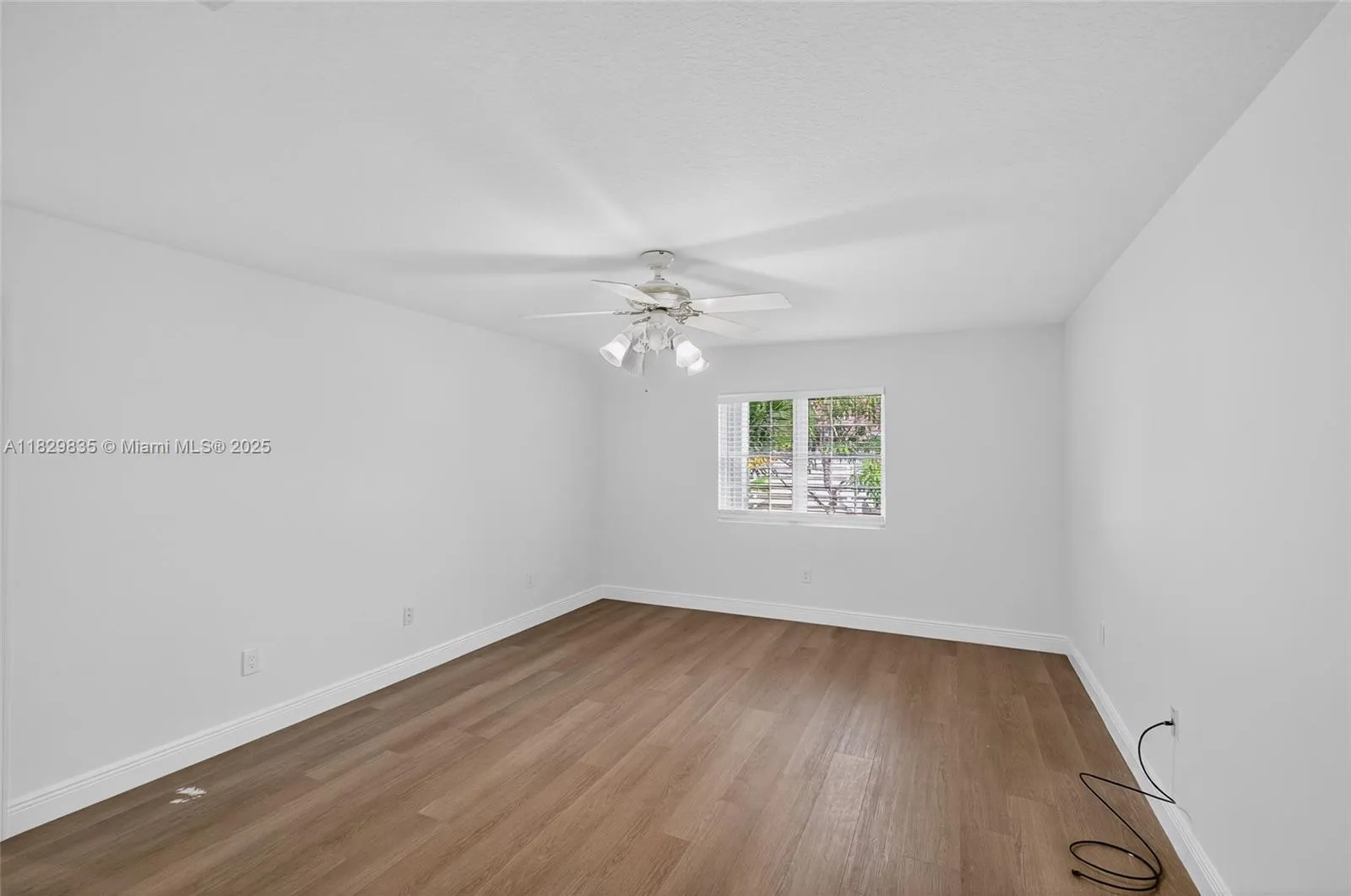 Miami, Florida 33196, United States, 4 Bedrooms Bedrooms, ,2 BathroomsBathrooms,Residential,Active,159356