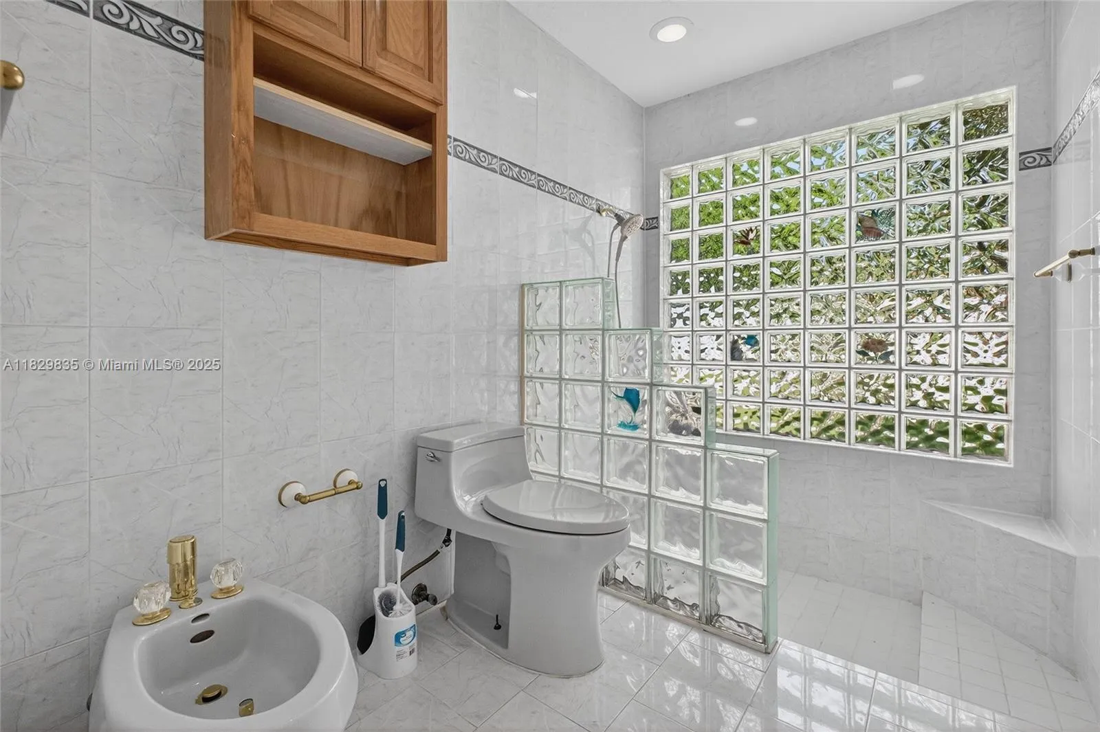 Miami, Florida 33196, United States, 4 Bedrooms Bedrooms, ,2 BathroomsBathrooms,Residential,Active,159356