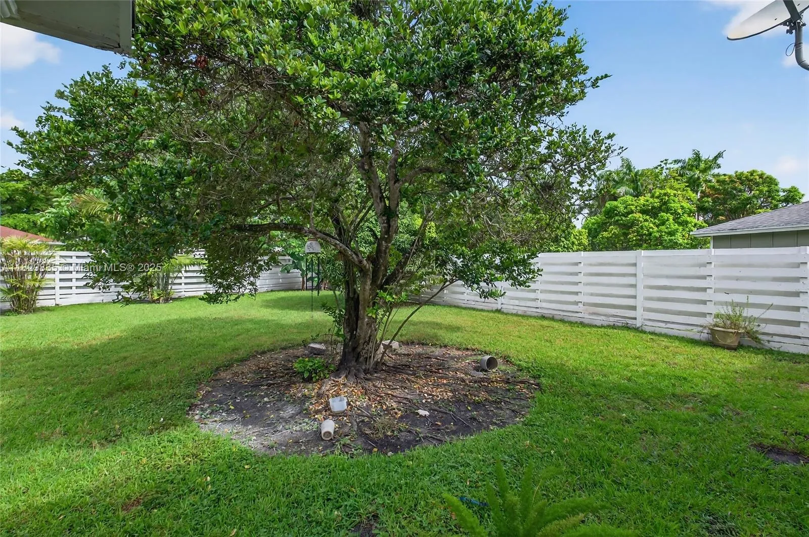 Miami, Florida 33196, United States, 4 Bedrooms Bedrooms, ,2 BathroomsBathrooms,Residential,Active,159356