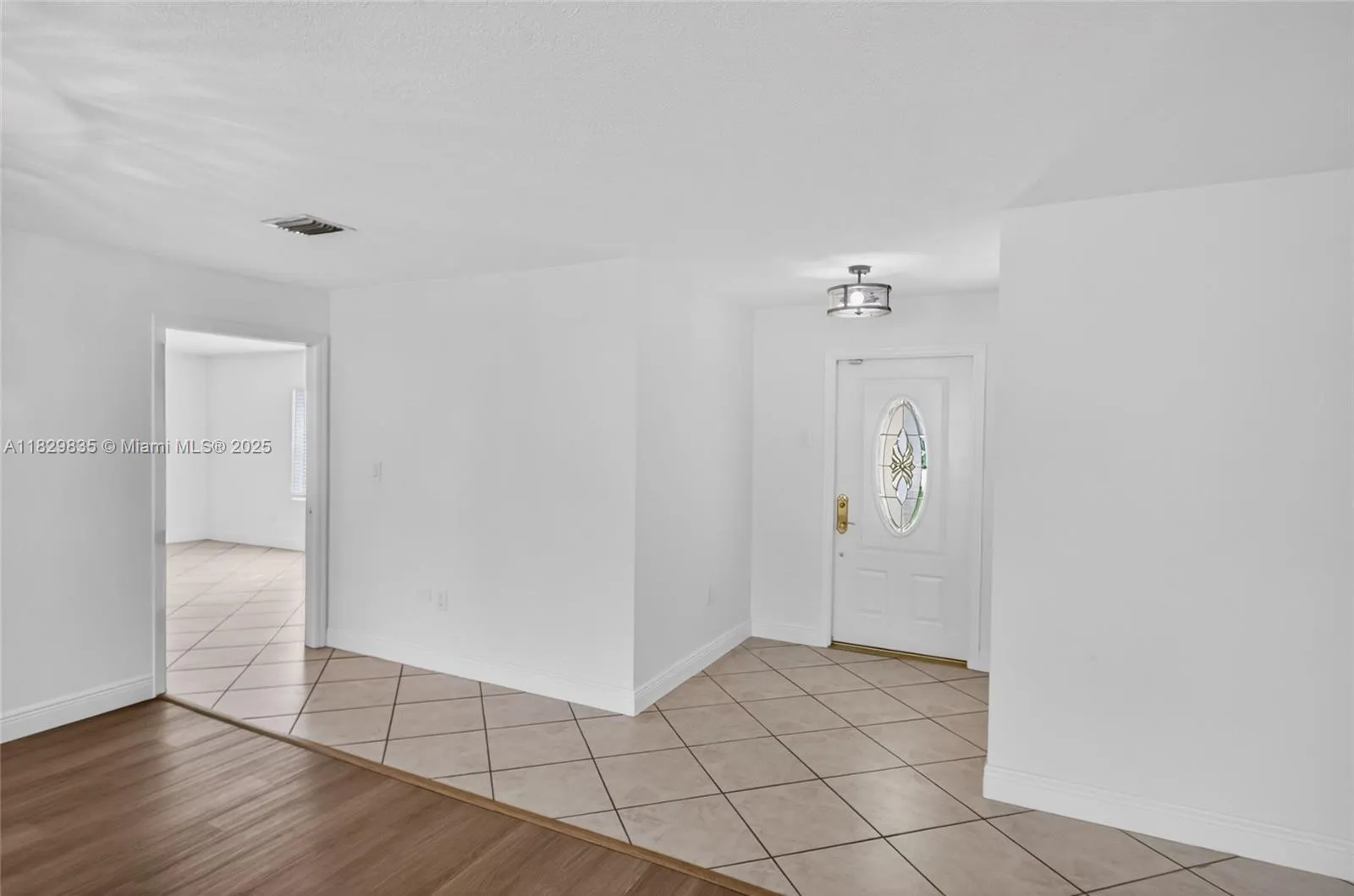 Miami, Florida 33196, United States, 4 Bedrooms Bedrooms, ,2 BathroomsBathrooms,Residential,Active,159356