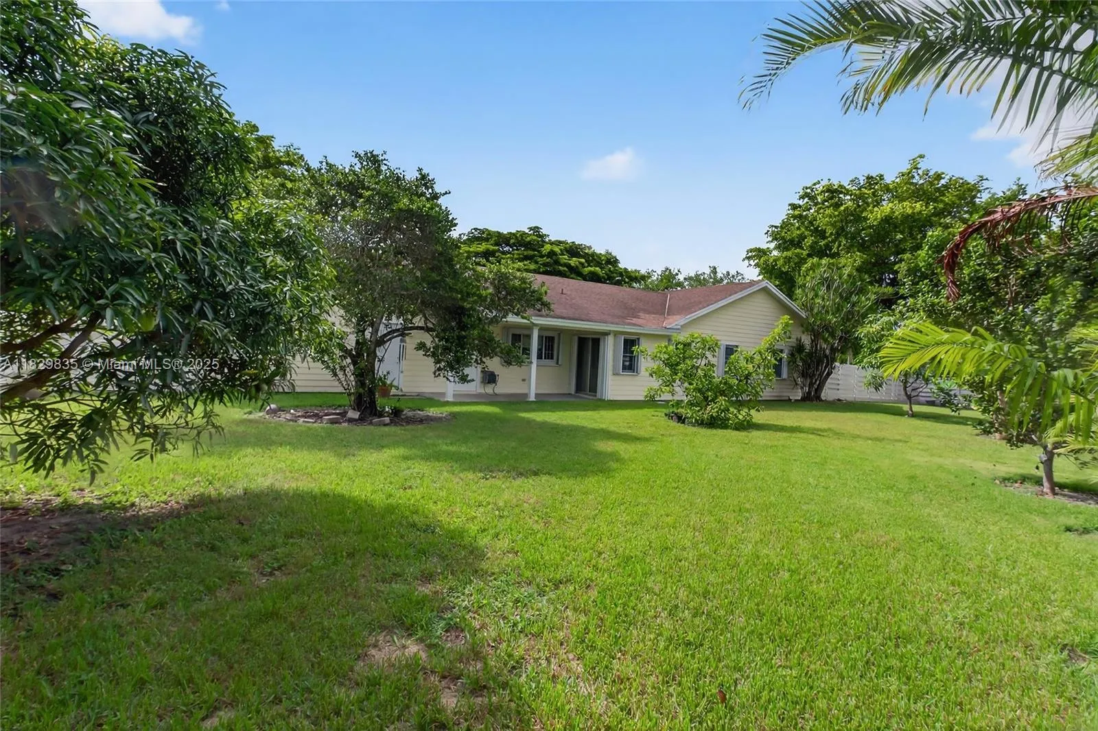 Miami, Florida 33196, United States, 4 Bedrooms Bedrooms, ,2 BathroomsBathrooms,Residential,Active,159356