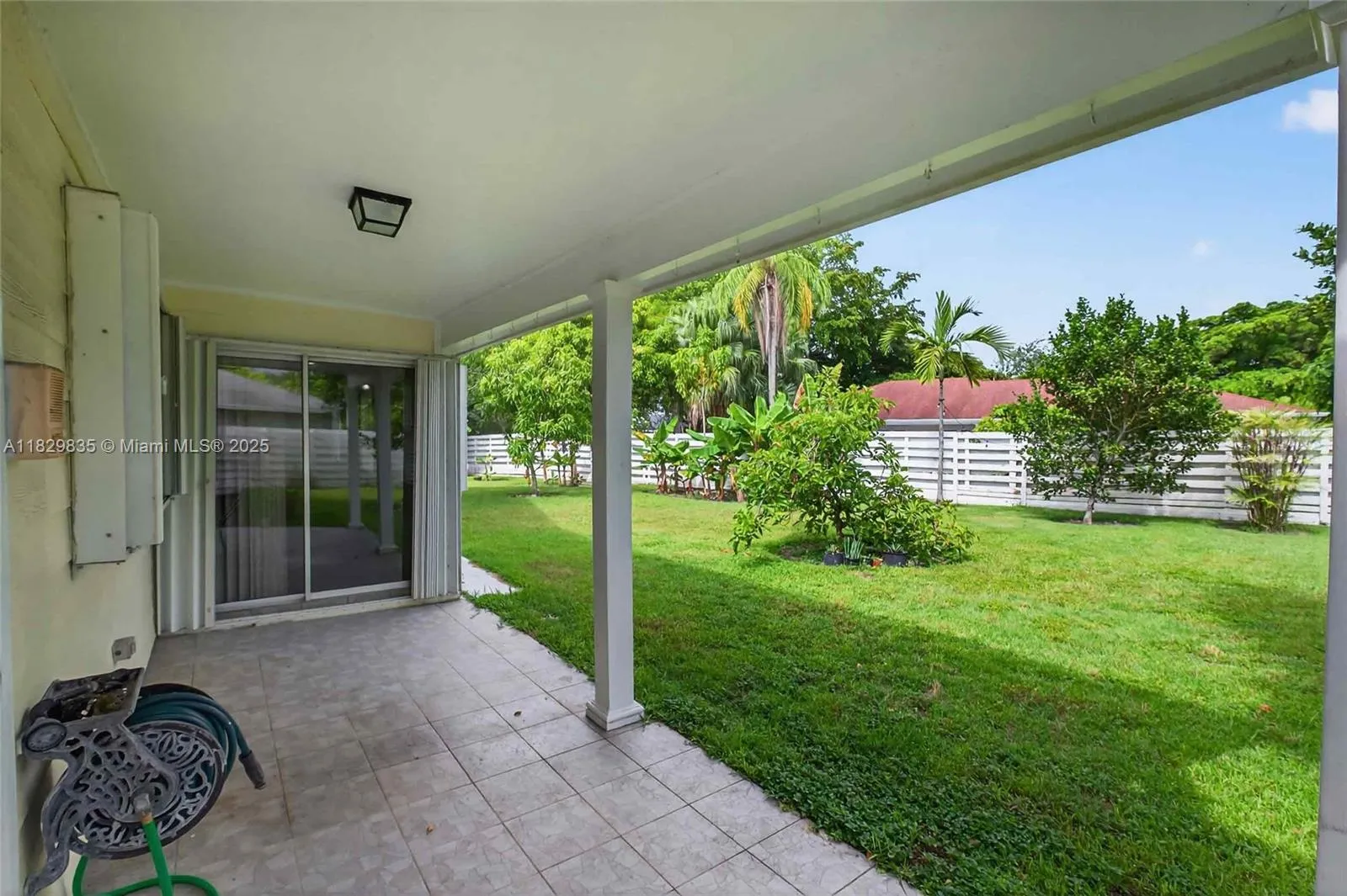 Miami, Florida 33196, United States, 4 Bedrooms Bedrooms, ,2 BathroomsBathrooms,Residential,Active,159356