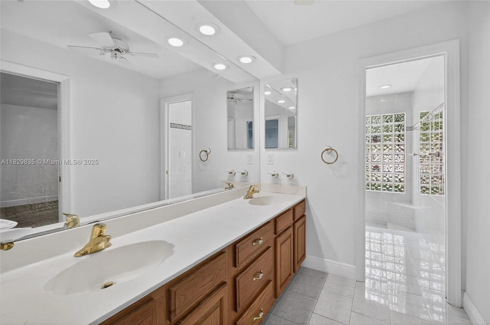 Miami, Florida 33196, United States, 4 Bedrooms Bedrooms, ,2 BathroomsBathrooms,Residential,Active,159356